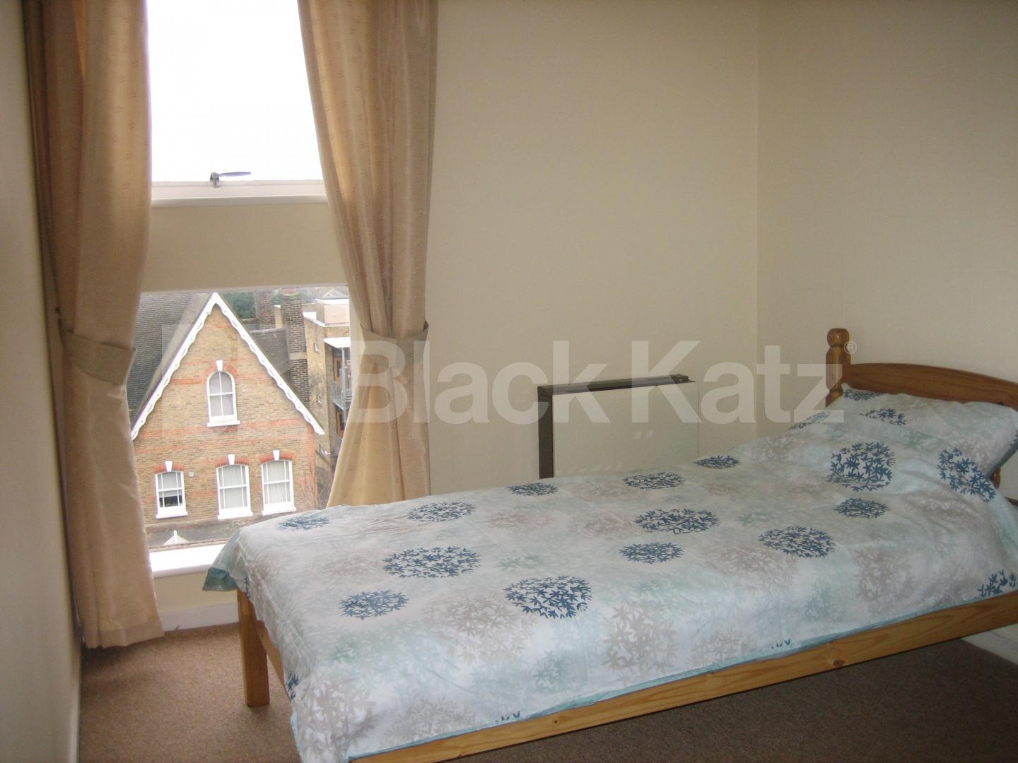 			2 Bedroom, 1 bath, 1 reception Flat			 Forest Court, Holden Avenue, North Finchley/Woodside Park